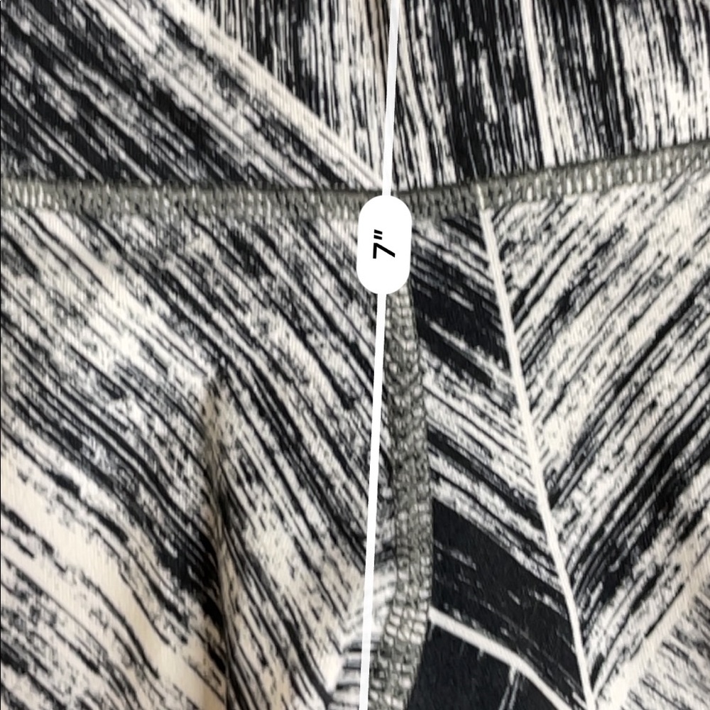 Lululemon athletica black white printed leggings - Picture 6 of 6